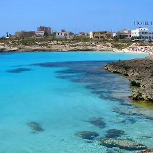 Il Faro Della Guitgia Tommasino 3*, Lampedusa Italia