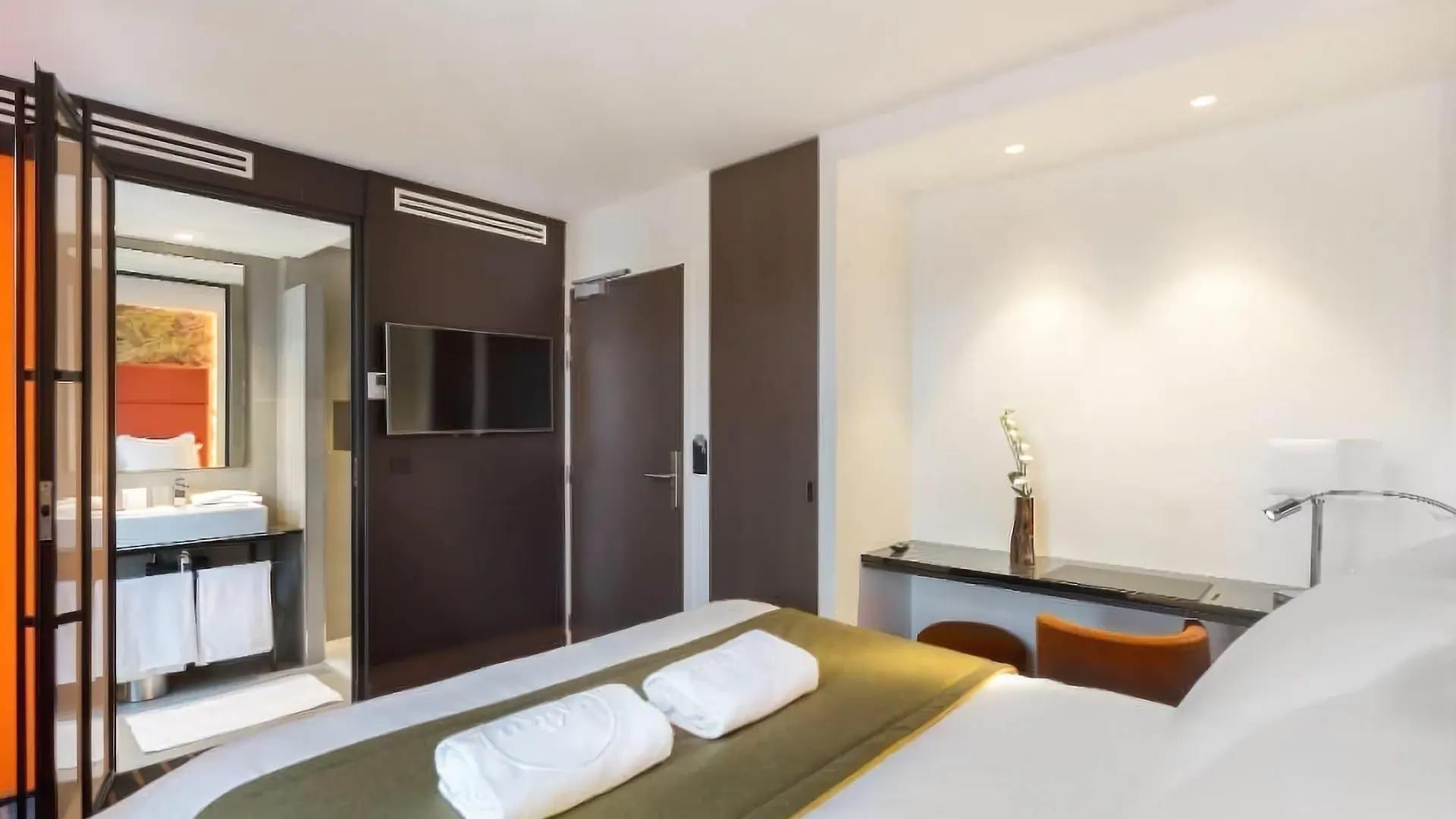 Hotel Scarlett